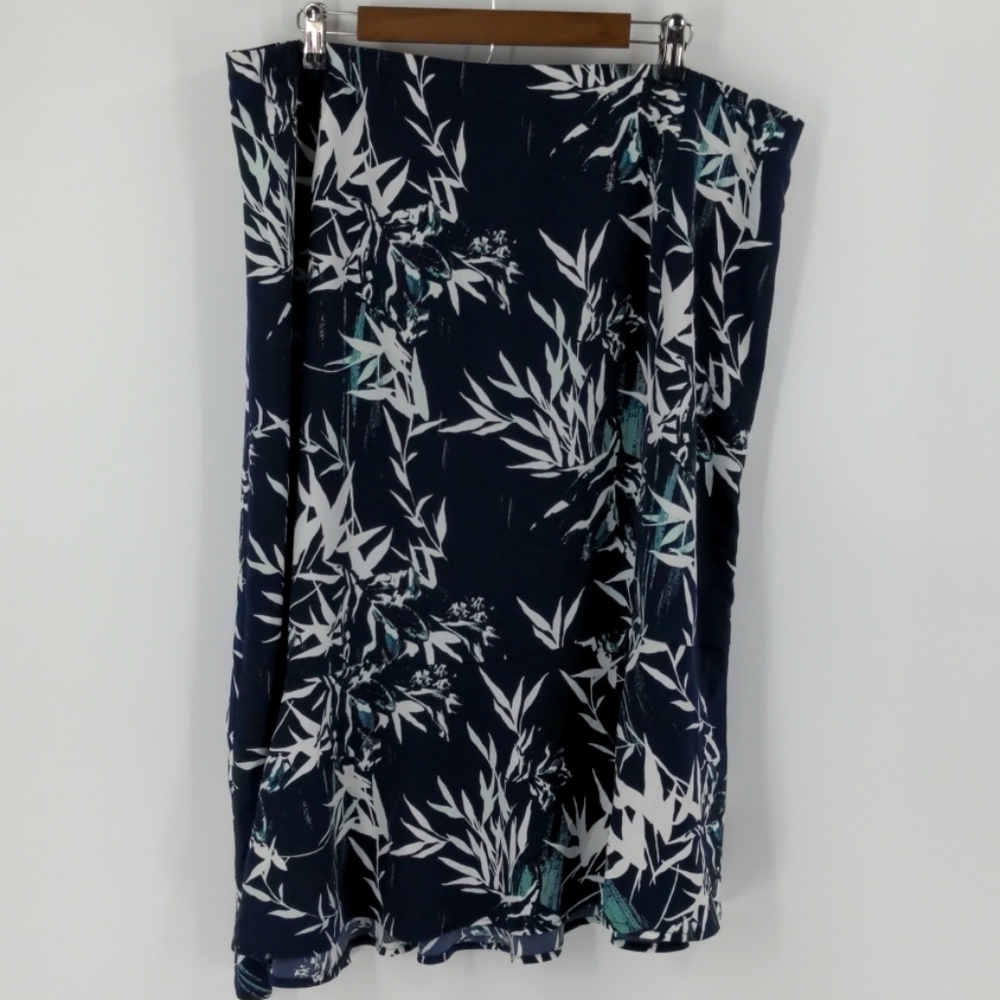 NWOT SEJOUR Asymmetrical Floral Midi Skirt